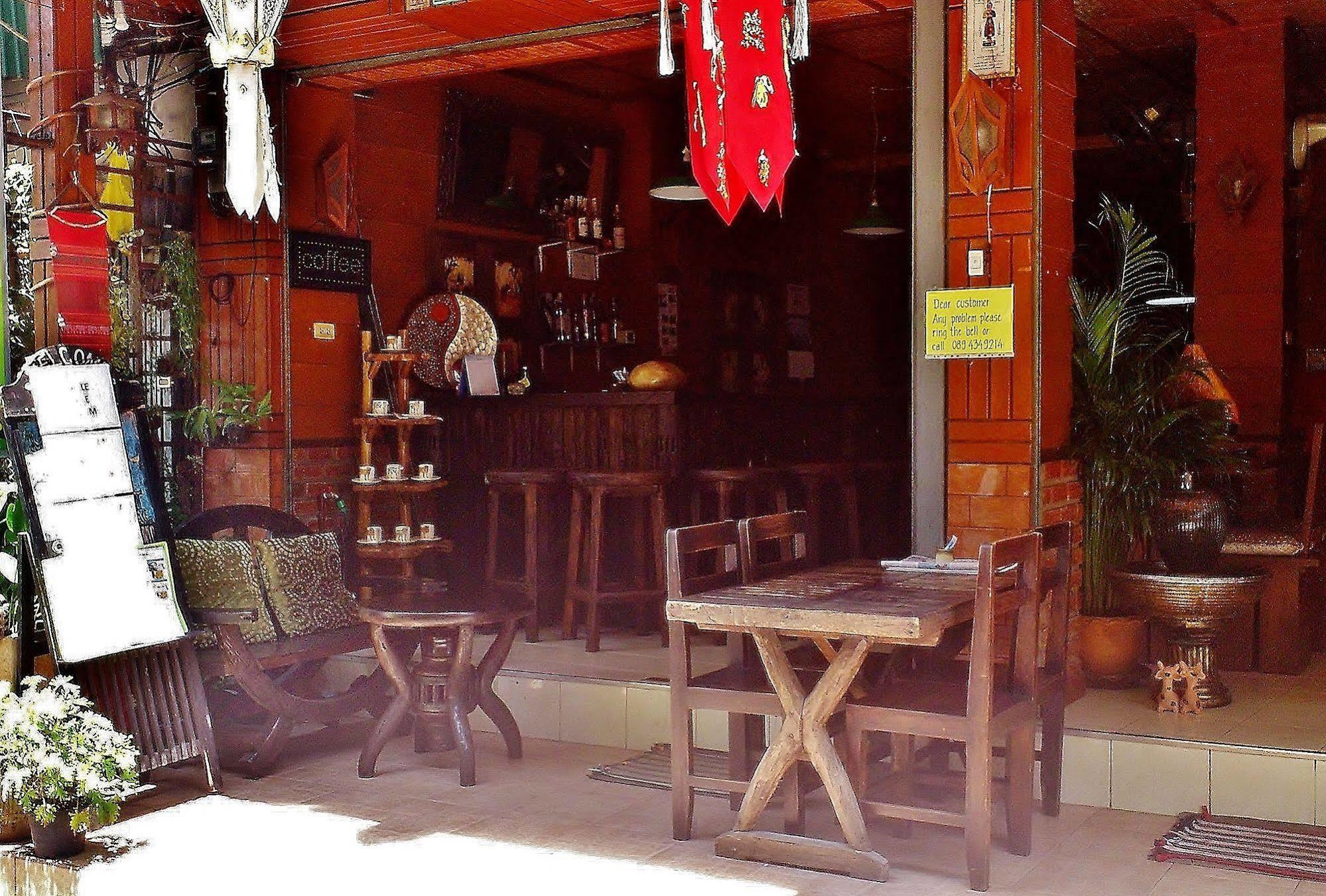Soisabai Guesthouse Chiang Mai Exteriör bild